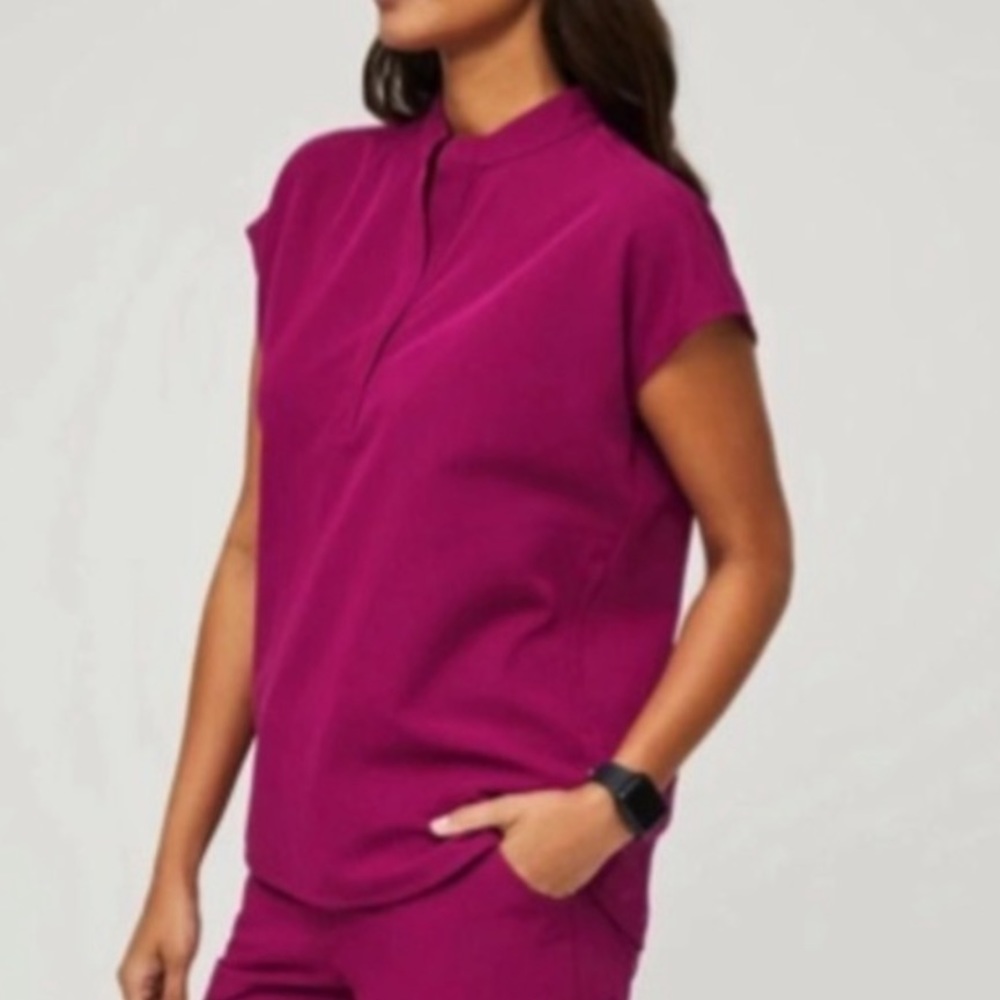 NWT Figs Rafaela Dark Magenta Top Size Extra Large XL